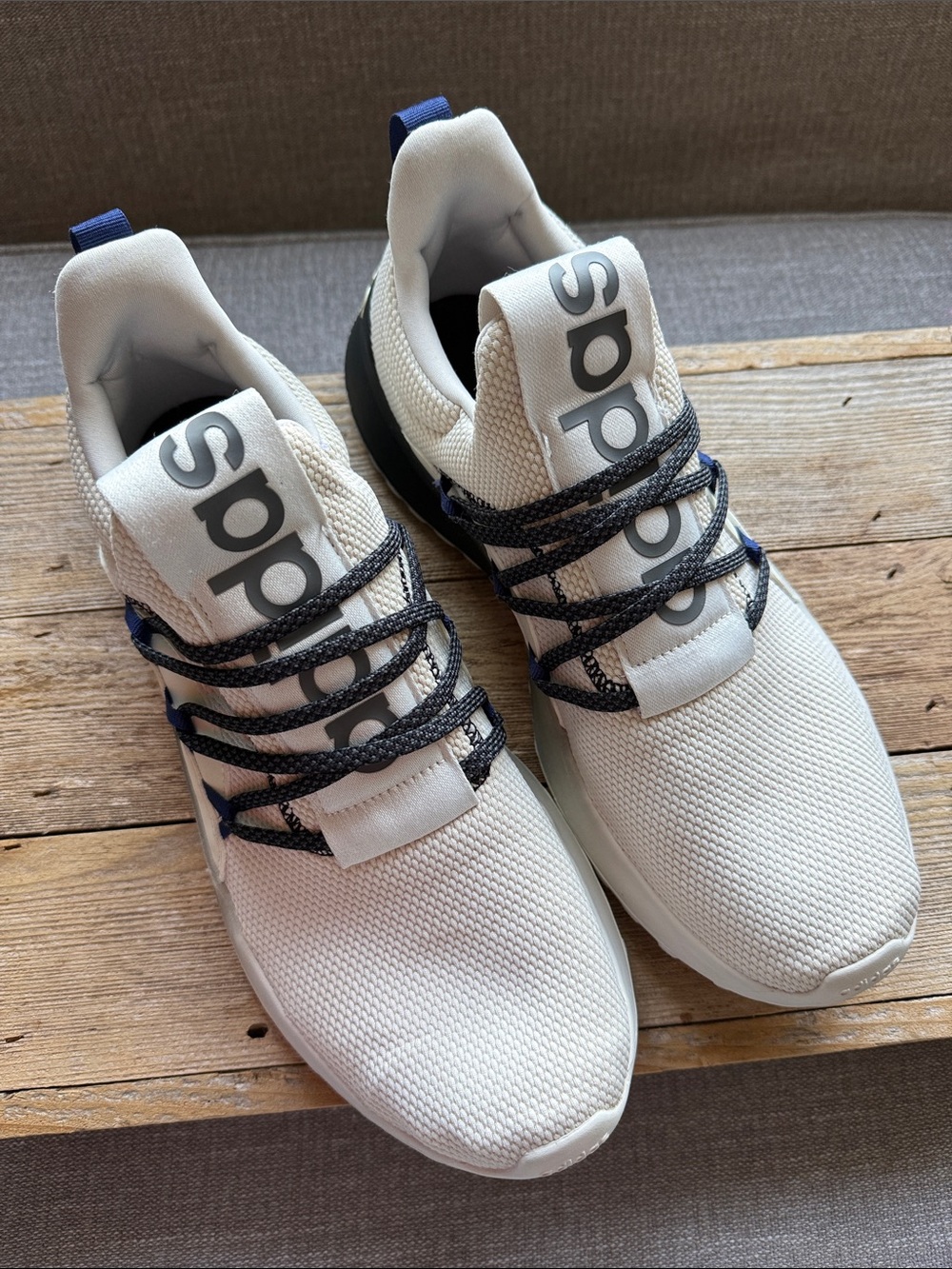 Adidas Sneakera